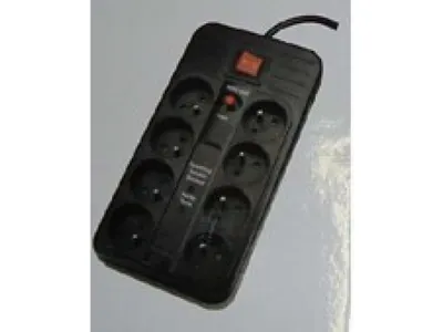 Rainbow Plug Block 8x16a 1.5 m Black
