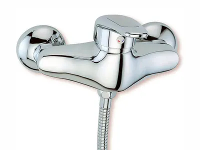 Remo Douche Naakt Chr